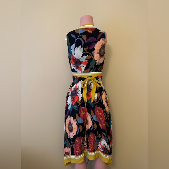 Maeve Floral Wrap Dress - Picture 3 of 3